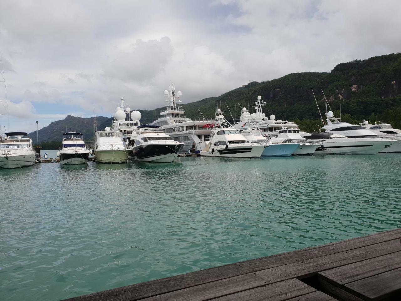 Bay 4 Eden Island Lägenhet Exteriör bild